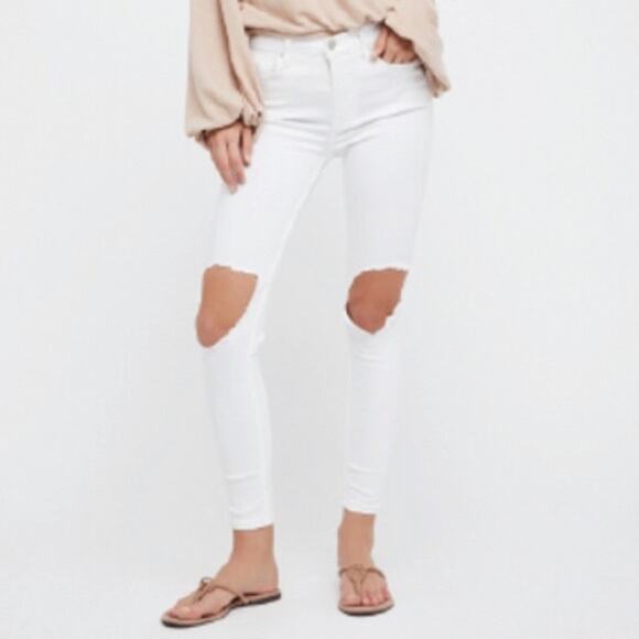 Free People White Distressed Skinny Jeans – Size 30 - Picture 1 of 8